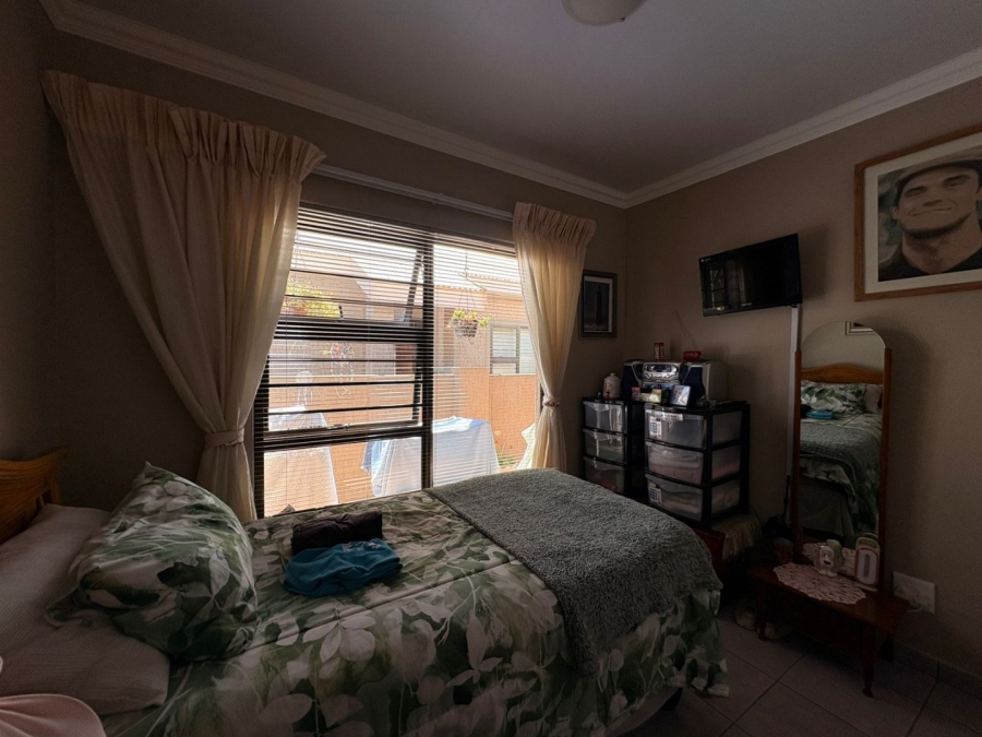 2 Bedroom Property for Sale in Wilkoppies North West